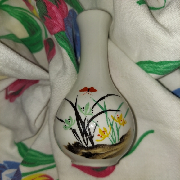 Mini Handpainted Vase - Picture 1 of 5